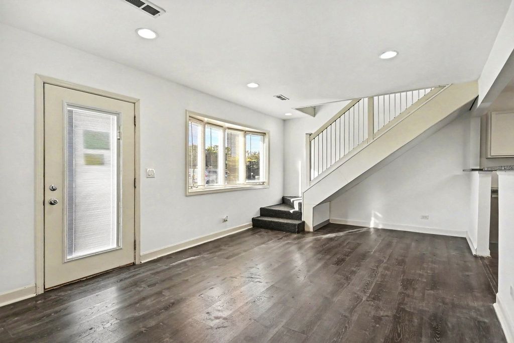 7900 W 71st Street, Bridgeview, IL 60455 — photo 4