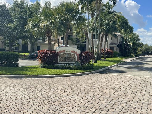 2729 Anzio Court 102, Palm Beach Gardens, FL 33410