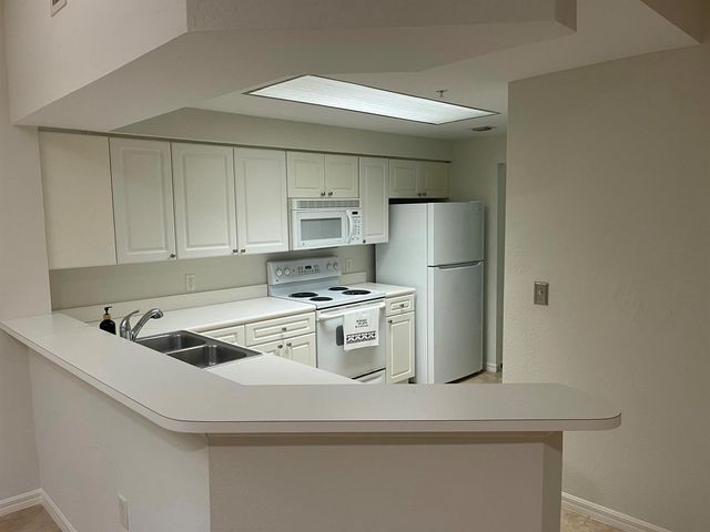 2729 Anzio Court 102, Palm Beach Gardens, FL 33410