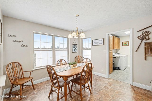 145 Waynes Ln, Milton, KY 40045