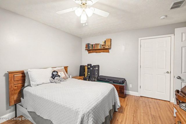 145 Waynes Ln, Milton, KY 40045