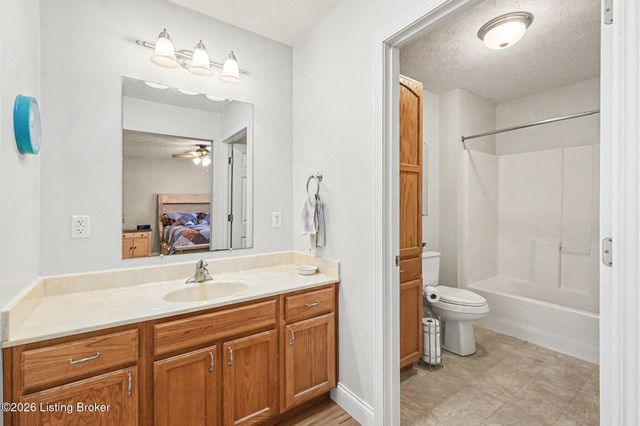 145 Waynes Ln, Milton, KY 40045