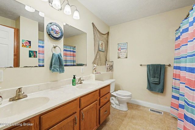 145 Waynes Ln, Milton, KY 40045