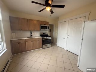 131 Paris Avenue 3, Northvale, NJ 07647