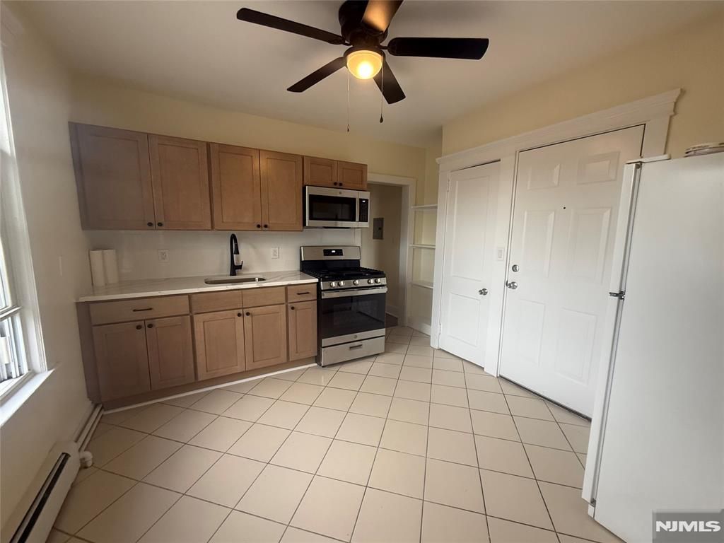 131 Paris Avenue 3, Northvale, NJ 07647