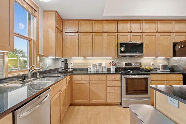 633 Dayton Avenue 8, Saint Paul, MN 55104