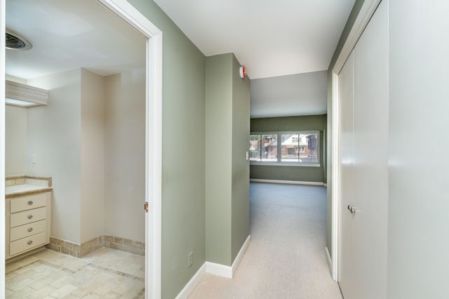 4200 West End Ave Apt 203, Nashville, TN 37205