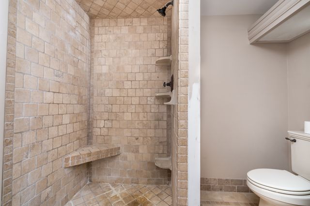 4200 West End Ave Apt 203, Nashville, TN 37205