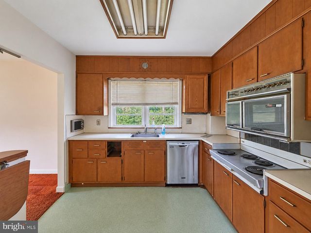 102 MAYER ST, Reading, PA 19606