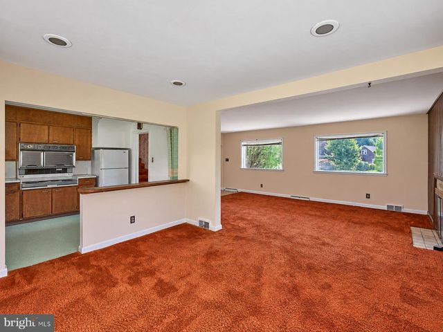 102 MAYER ST, Reading, PA 19606