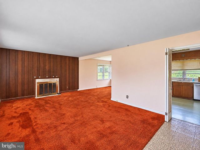 102 MAYER ST, Reading, PA 19606