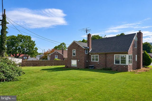 102 MAYER ST, Reading, PA 19606