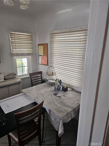 1939 W 79th, Los Angeles, CA 90047