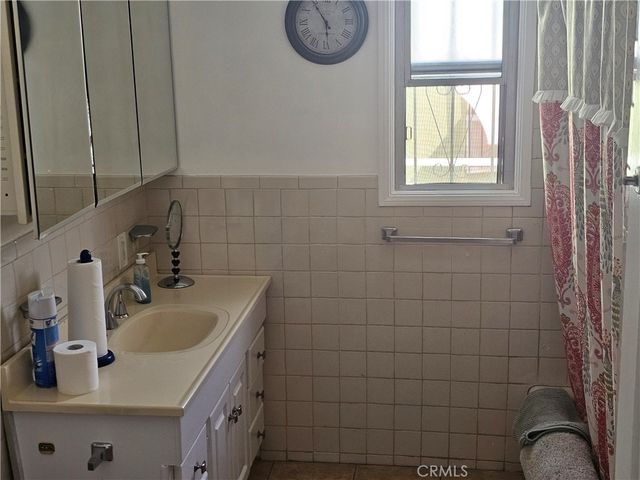 1939 W 79th, Los Angeles, CA 90047