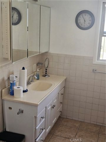 1939 W 79th, Los Angeles, CA 90047