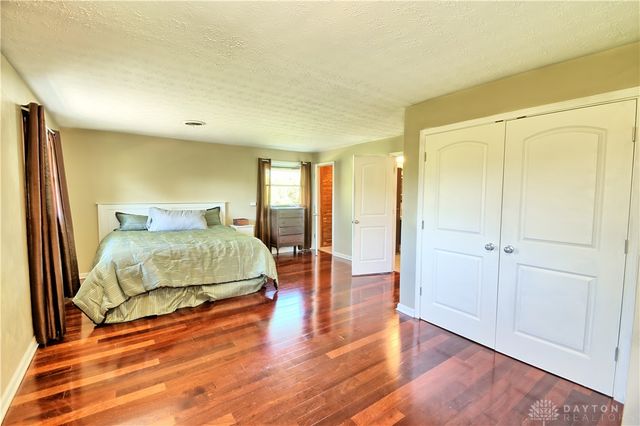 122 Cherry Hill Drive, Beavercreek, OH 45440
