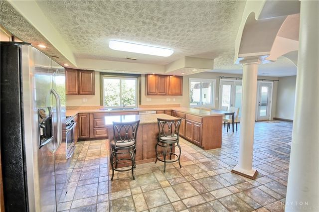 122 Cherry Hill Drive, Beavercreek, OH 45440