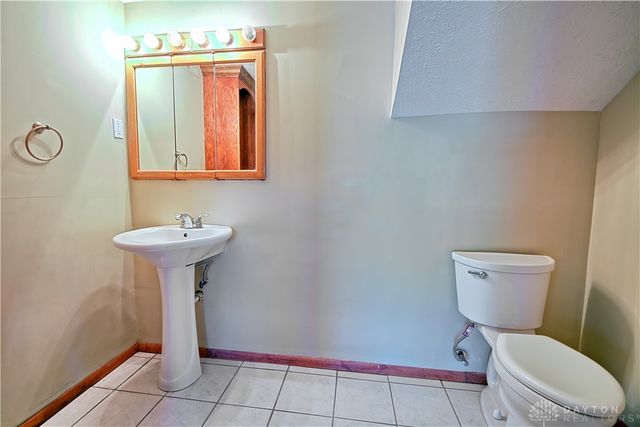 122 Cherry Hill Drive, Beavercreek, OH 45440