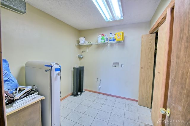 122 Cherry Hill Drive, Beavercreek, OH 45440