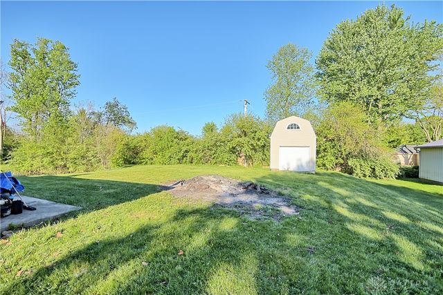 122 Cherry Hill Drive, Beavercreek, OH 45440