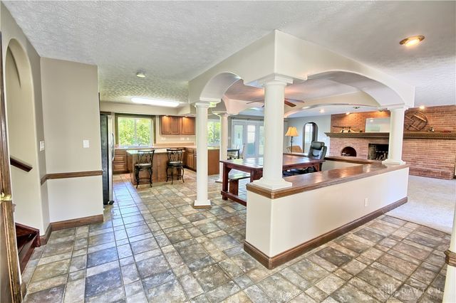 122 Cherry Hill Drive, Beavercreek, OH 45440