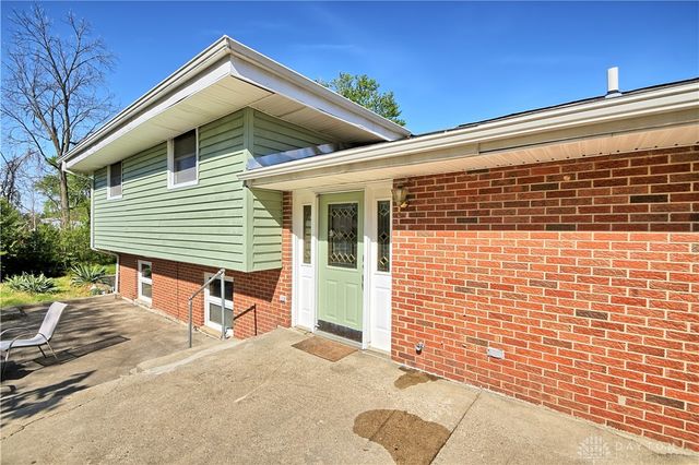 122 Cherry Hill Drive, Beavercreek, OH 45440