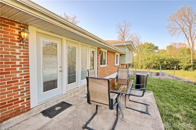122 Cherry Hill Drive, Beavercreek, OH 45440