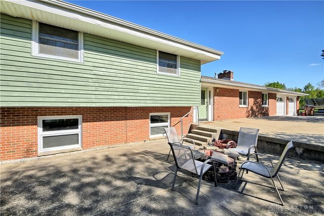 122 Cherry Hill Drive, Beavercreek, OH 45440