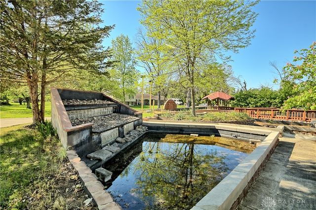 122 Cherry Hill Drive, Beavercreek, OH 45440