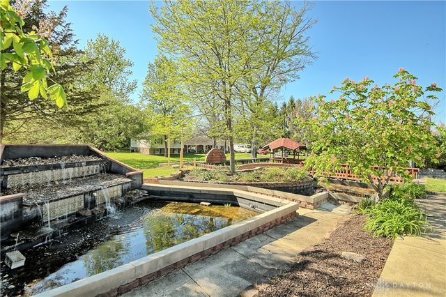 122 Cherry Hill Drive, Beavercreek, OH 45440