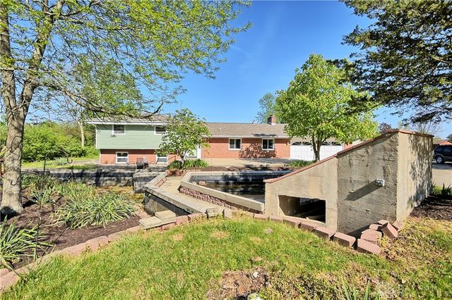122 Cherry Hill Drive, Beavercreek, OH 45440