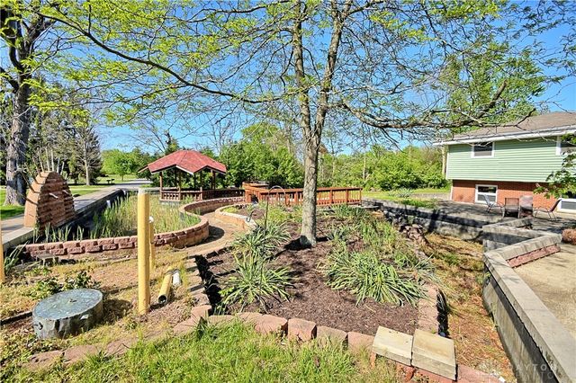 122 Cherry Hill Drive, Beavercreek, OH 45440