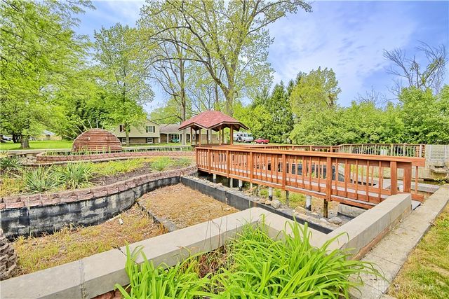 122 Cherry Hill Drive, Beavercreek, OH 45440