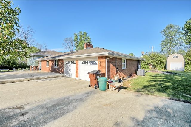 122 Cherry Hill Drive, Beavercreek, OH 45440