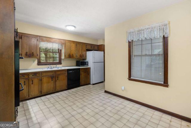 302 Pine Lake Drive, Cumming, GA 30040