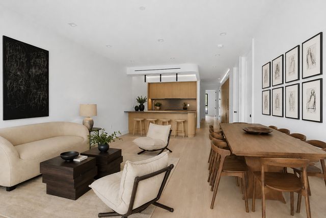 386 Kosciuszko St, New York City, NY 11221