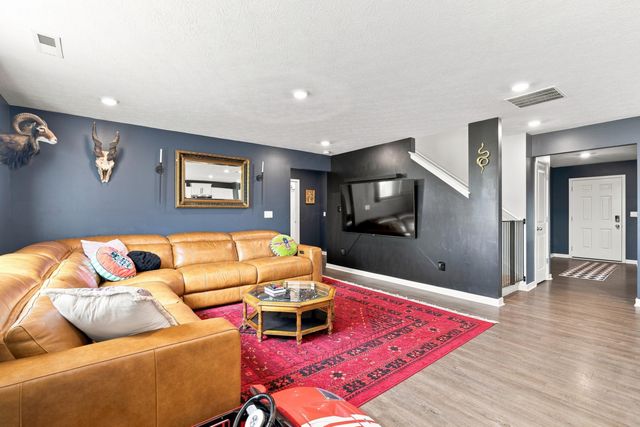 5011 Niesler Road, Canal Winchester, OH 43110
