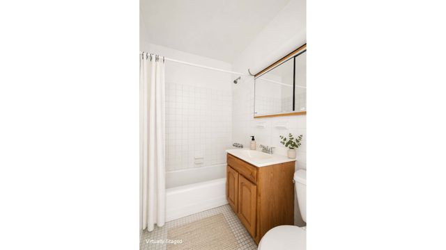 220 E 60th St Apt 6J, New York City, NY 10022
