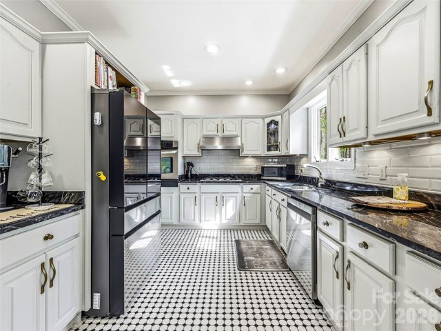 32 Franklin Farm Road, Fletcher, NC 28732
