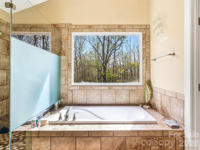 32 Franklin Farm Road, Fletcher, NC 28732