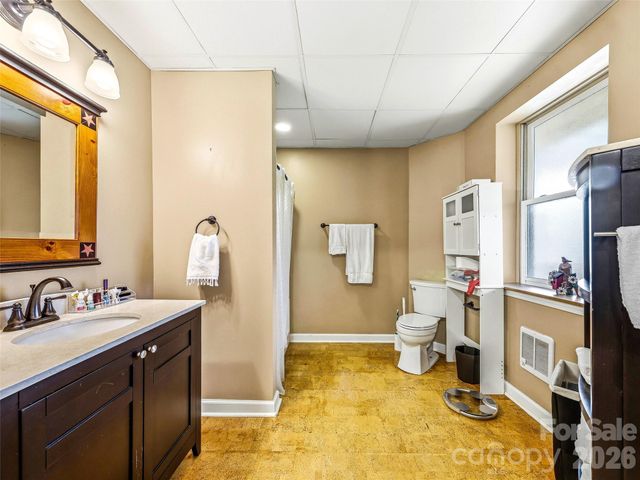 32 Franklin Farm Road, Fletcher, NC 28732