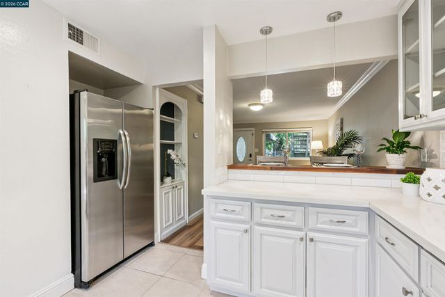 90 Laurel Dr, Danville, CA 94526