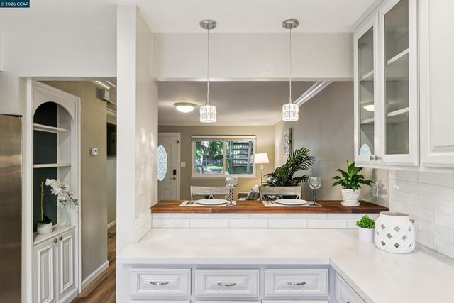 90 Laurel Dr, Danville, CA 94526