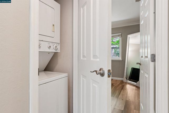 90 Laurel Dr, Danville, CA 94526