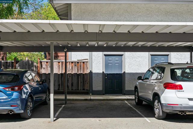 90 Laurel Dr, Danville, CA 94526