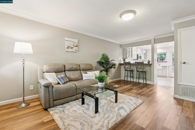 90 Laurel Dr, Danville, CA 94526