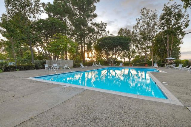 11055 Caminito Vista Pacifica, San Diego, CA 92131