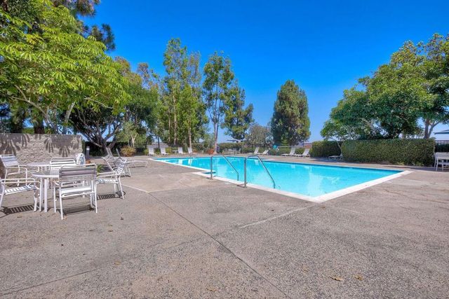11055 Caminito Vista Pacifica, San Diego, CA 92131