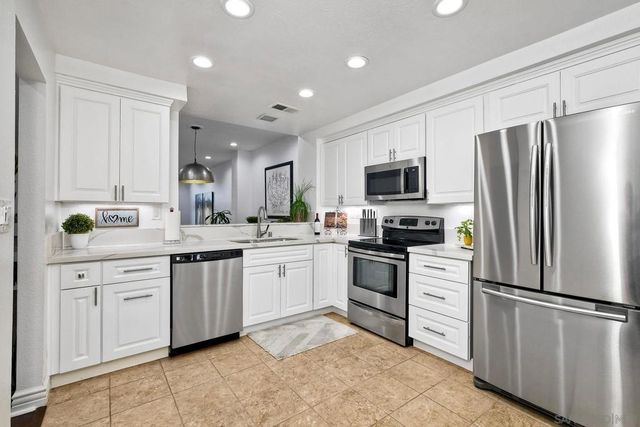 11055 Caminito Vista Pacifica, San Diego, CA 92131