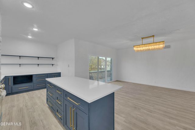 2500 HAWLEY Circle, El Paso, TX 79903